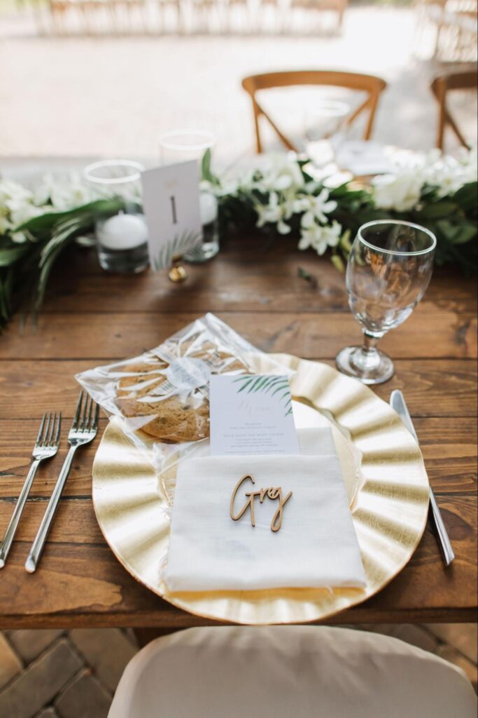 place setting at a Maui wedding with custom guest favors 