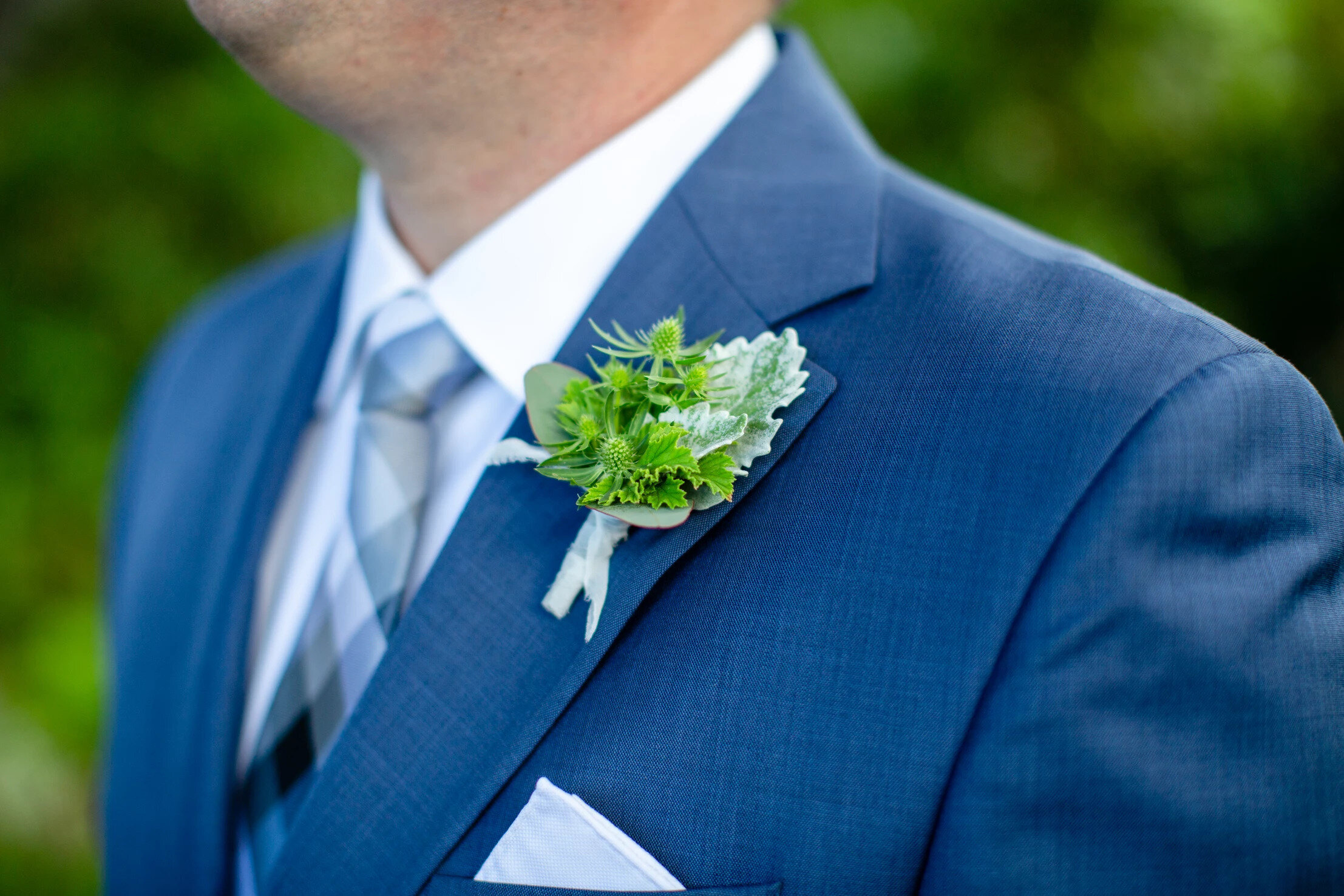 close up of boutonniere